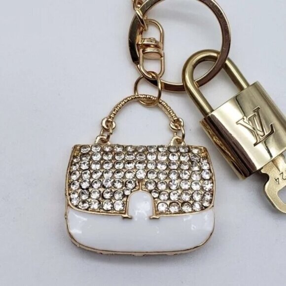 Authentic Louis Vuitton Lock & Key with unbranded Bagcharm, Keycharm 121325 - Picture 6 of 7